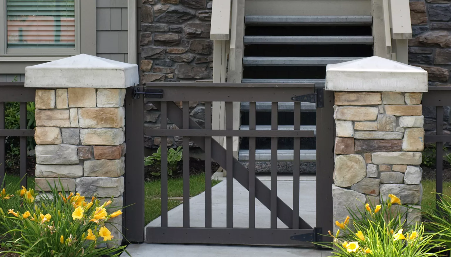 Precast concrete gate and fence post caps