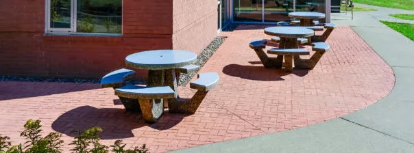 belcarra-precast-concrete-round-smooth-deli-picnic-table-Langley-BC-768x572