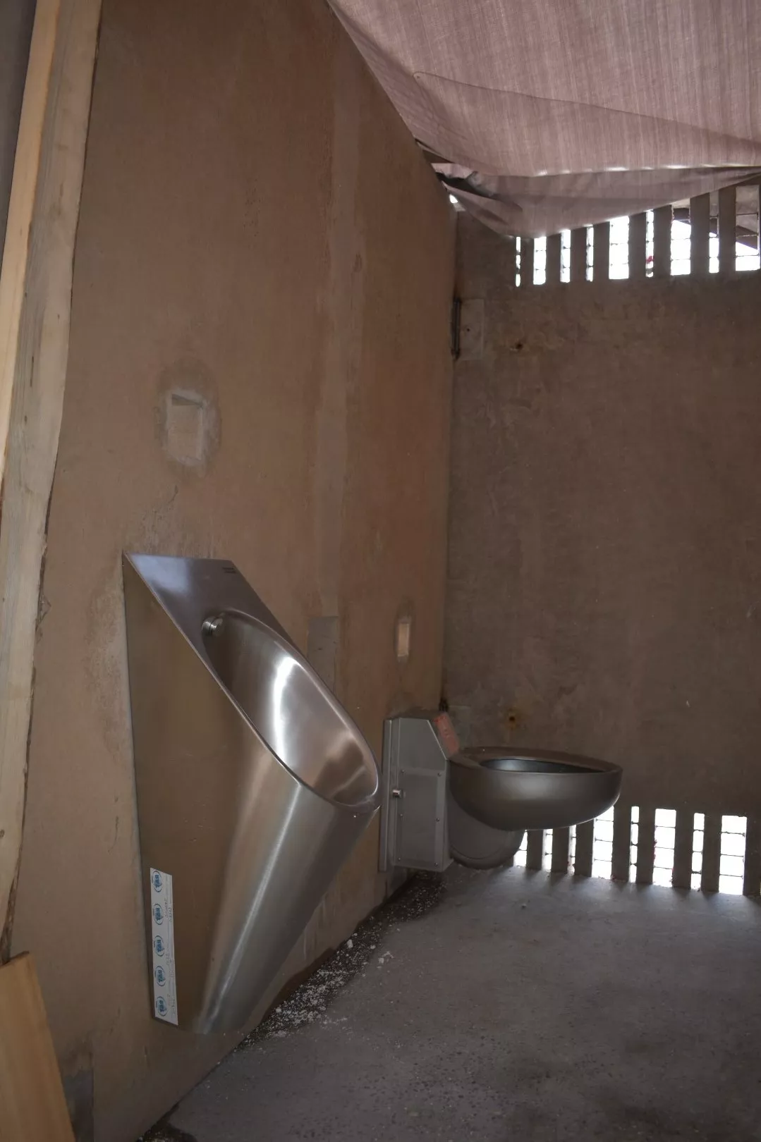 Stainless steel fixtures installed inside the washroom